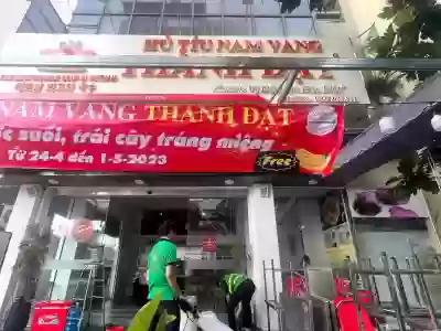 VỆ SINH BIỂN HIỆU QUẢNG CÁO
